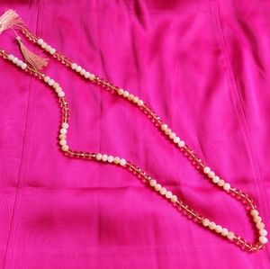 Multi tone pink necklace